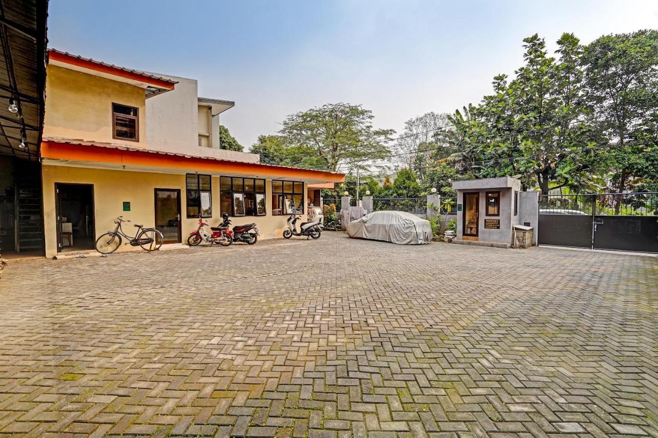 Oyo 91547 Graha Hermawan Syariah Hotel 2*